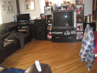 411 Tulsa Ave, Carpentersville, IL 60110 - photo 3