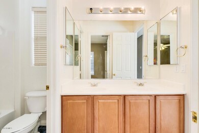 6-Jack and Jill Bath
