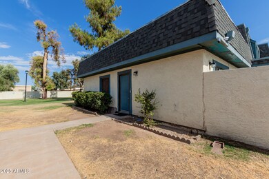 8049 N 32nd Dr, Phoenix, AZ 85051 - photo 5