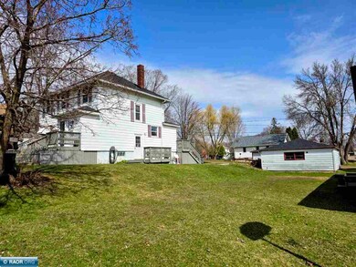 126 5th St NW, Chisholm, MN 55719 - photo 3