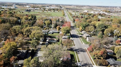 1205 16th St SW, Willmar, MN 56201 - photo 3