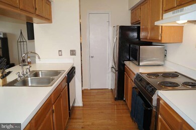 2802 Clear Shot Dr unit 9, Silver Spring, MD 20906 - photo 6