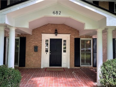 682 E Morningside Dr NE, Atlanta, GA 30324 - photo 2