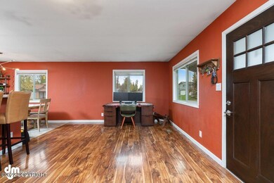 Living Room_MAX8282