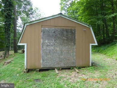 705 Leisure Acres Rd, Wardensville, WV 26851 - photo 5