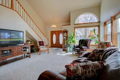 127 Meadowbrook Dr, Central Point, OR 97502 - photo 4