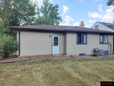 510 510 N Jefferson St, New Ulm, MN 56073 - photo 2