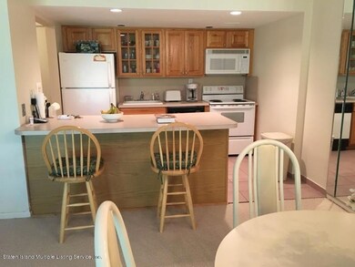 3465 Amboy Rd unit 3A, Staten Island, NY 10306 - photo 6