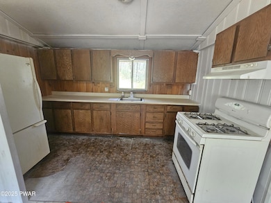 118 Tulip St, Dingmans Ferry, PA 18328 - photo 4