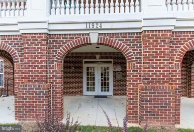 11924 Darnestown Rd, Gaithersburg, MD 20878 - photo 3