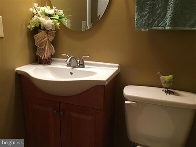 12502 Spring Dr, Manassas, VA 20112 - photo 4