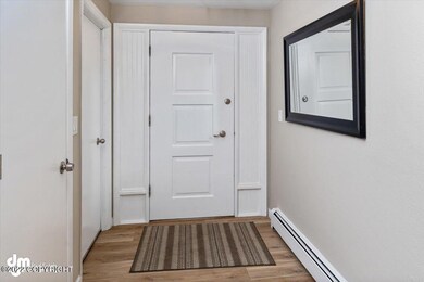 04-Front Entry_DMD_5068
