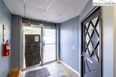 304 S Jefferson Ave, West Jefferson, NC 28694 - photo 6