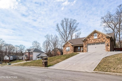 354_Meadow_Lake_Cir_Seymour_TN_37865_USA