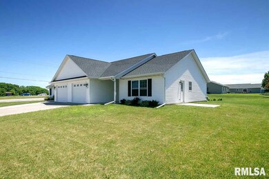 3707 W 46th St, Davenport, IA 52806 - photo 2