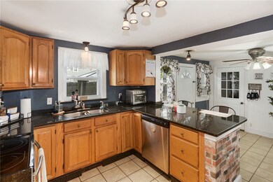 144 Inman Ave, Warwick, RI 02886 - photo 4