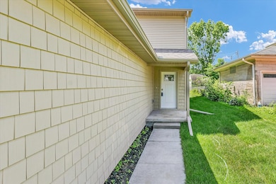 5 Montclair Rd unit A, Urbana, IL 61801 - photo 3