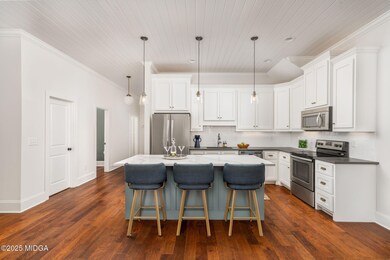 1-web-or-mls-250624_435_New_ST_Macon_008