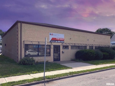 1523 Washington St, Davenport, IA 52804 - photo 3