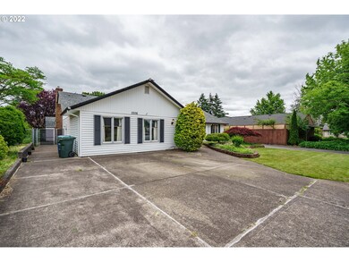 2206 NE Kelly Ave, Gresham, OR 97030 - photo 2