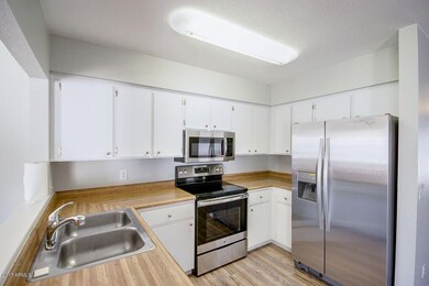 429 W Highland St, Chandler, AZ 85225 - photo 6