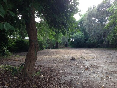 1086 Michigan Ave, Naples, FL 34103 - photo 7