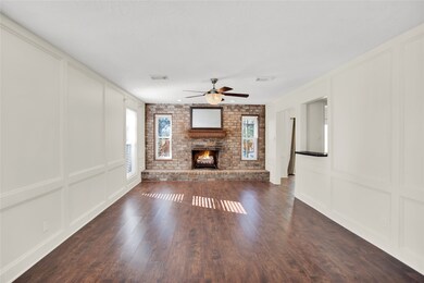 102 Dorado Dr, Friendswood, TX 77546 - photo 6