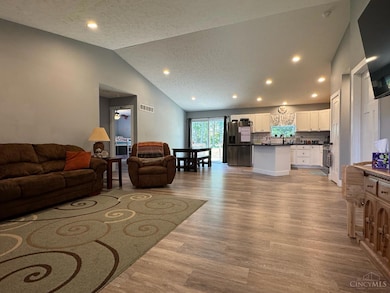 315 Rayford St, Blanchester, OH 45107 - photo 5