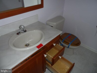 38 N Maple Ave, Leola, PA 17540 - photo 7