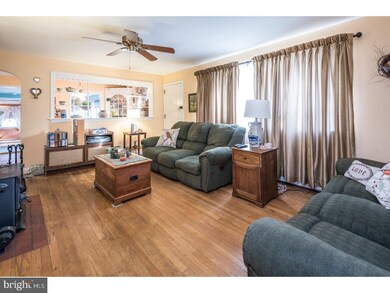 411 E Moyer Rd, Pottstown, PA 19464 - photo 4