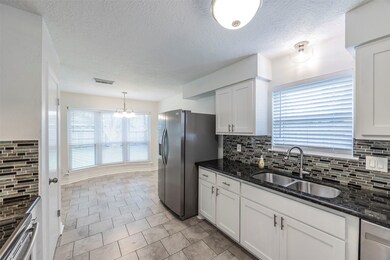 16743 David Glen Dr, Friendswood, TX 77546 - photo 6