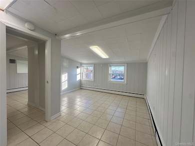 3 Maple Place unit 2 second floor, Glen Head, NY 11545 - photo 2