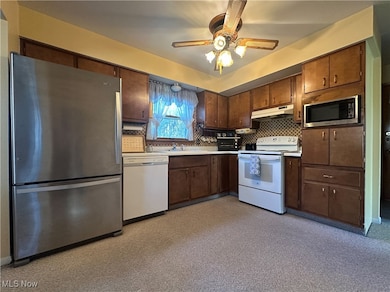 4651 Warwick Dr S, Canfield, OH 44406 - photo 3