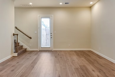 2605 James Madison Way, Houston, TX 77091 - photo 4