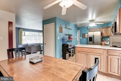 1124 Dundee Rd, Sykesville, MD 21784 - photo 5