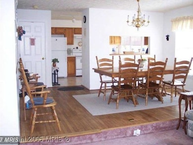 15107 Swiss Stone Ct, Burtonsville, MD 20866 - photo 3