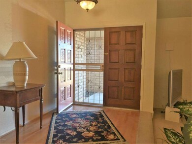 DOUBLE FRONT DOOR ENTRY