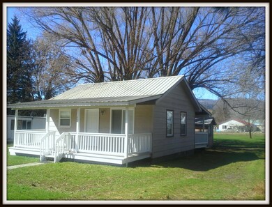 403 N 5th St E, Chewelah, WA 99109 - photo 3