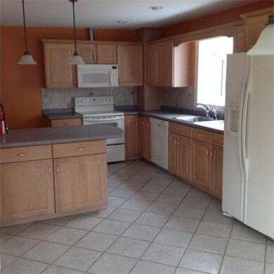 149 Pleasant St, Bridgewater, MA 02324 - photo 5