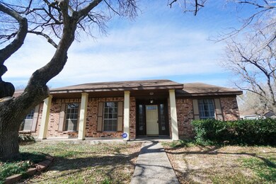7202 Seton Lake Dr, Houston, TX 77086 - photo 2
