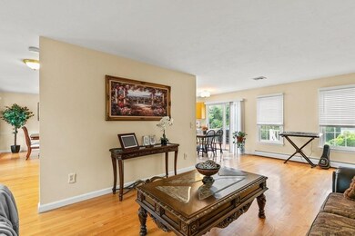 31 Colleens Way, Attleboro, MA 02703 - photo 4