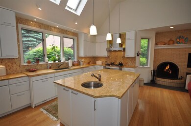 1422 Little Sunapee Rd, New London, NH 03257 - photo 6