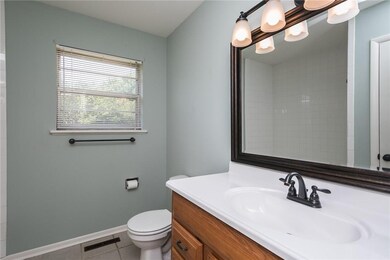 206 Marna Lynn Dr, Prairie Grove, AR 72753 - photo 5