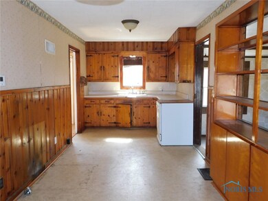 22934 W Hellwig Rd, Genoa, OH 43430 - photo 3