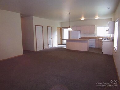 61158 Larkspur Loop, Bend, OR 97702 - photo 4