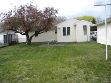 2 Carol Ann Dr, Albany, NY 12205 - photo 5