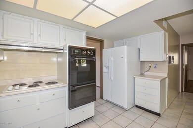 9818 W Evergreen Dr, Sun City, AZ 85373 - photo 4