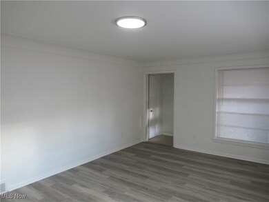 285 Marion Dr, Bedford, OH 44146 - photo 7