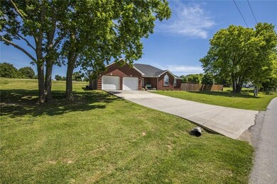 808 E Parks St, Prairie Grove, AR 72753 - photo 2