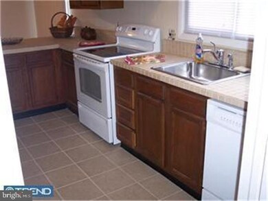 20 Peppermint Ln, Willingboro, NJ 08046 - photo 5